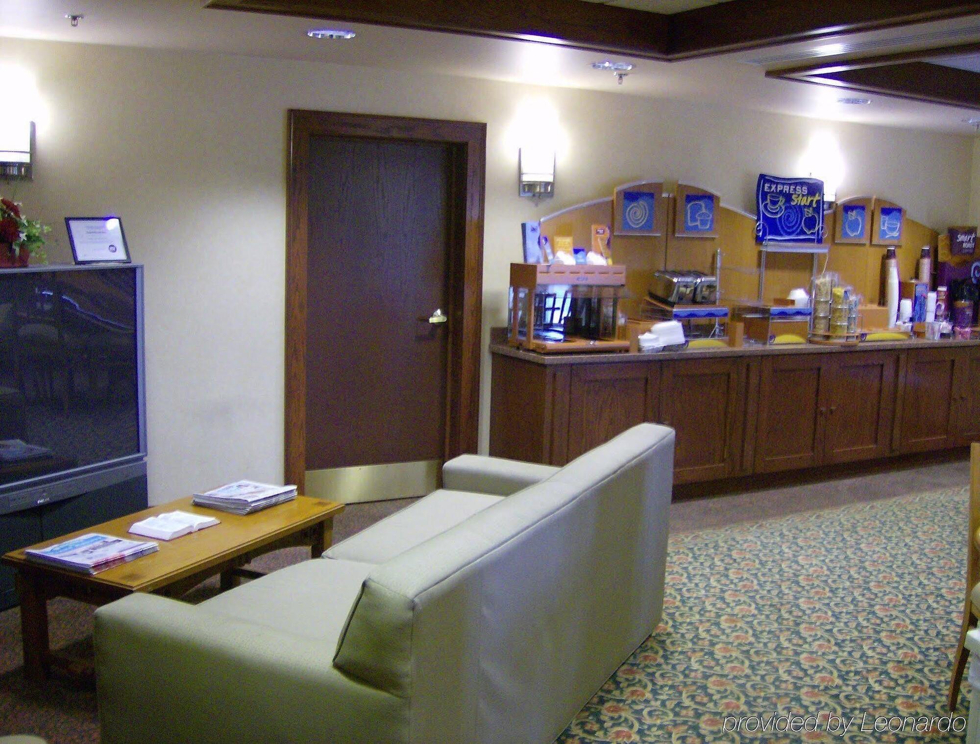 Holiday Inn Express Hotel & Suites Greenville By Ihg Extérieur photo