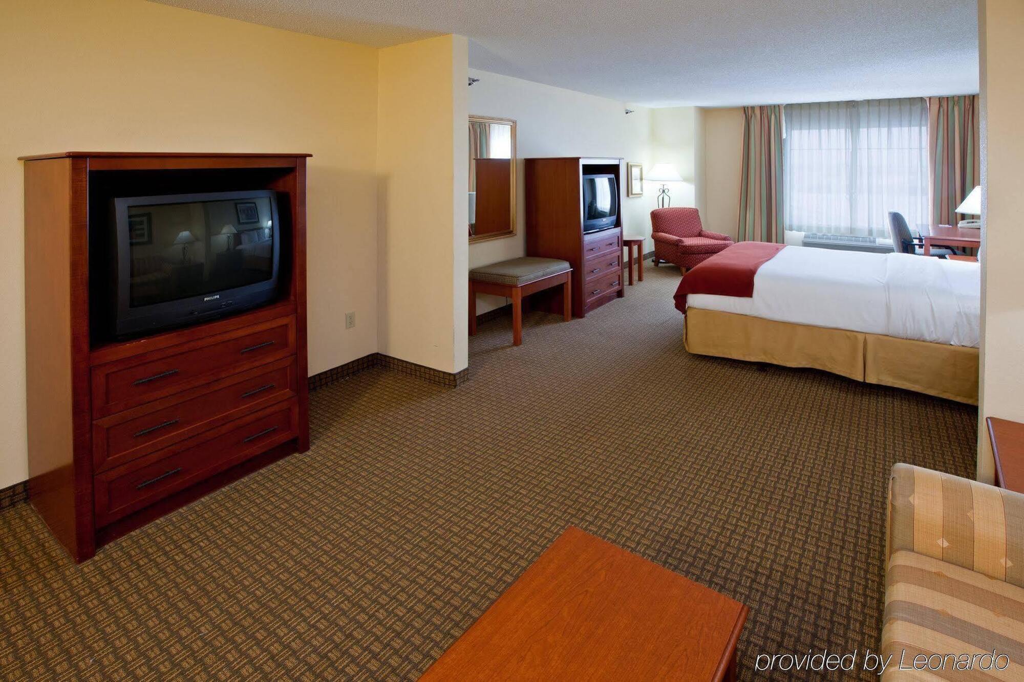Holiday Inn Express Hotel & Suites Greenville By Ihg Extérieur photo